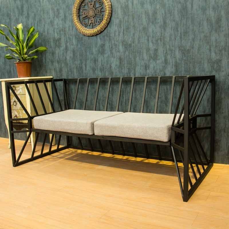 Масивний металевий диван у стилі LOFT
