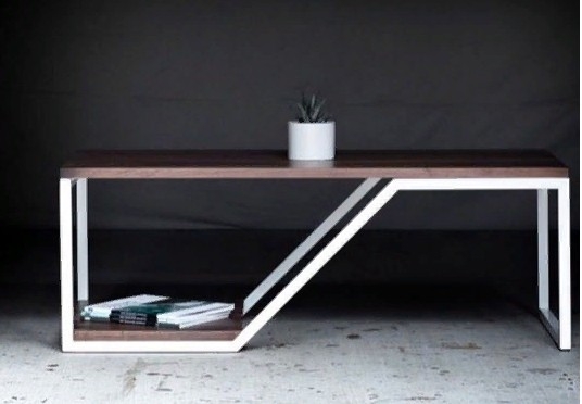 Дизайнерський робочий стіл у стилі хай-тек
