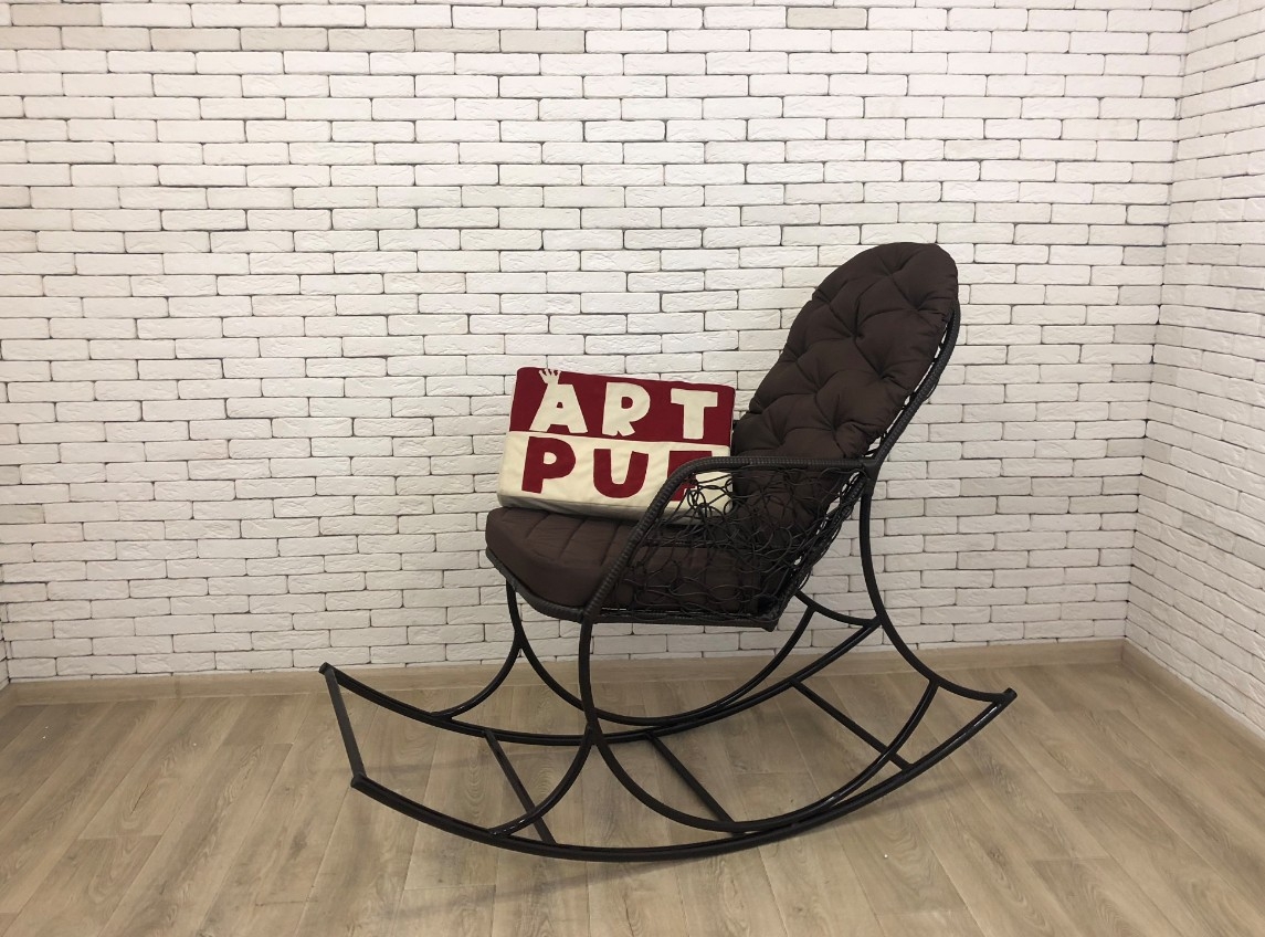 Купити крісло качалку з ротанга в Україні