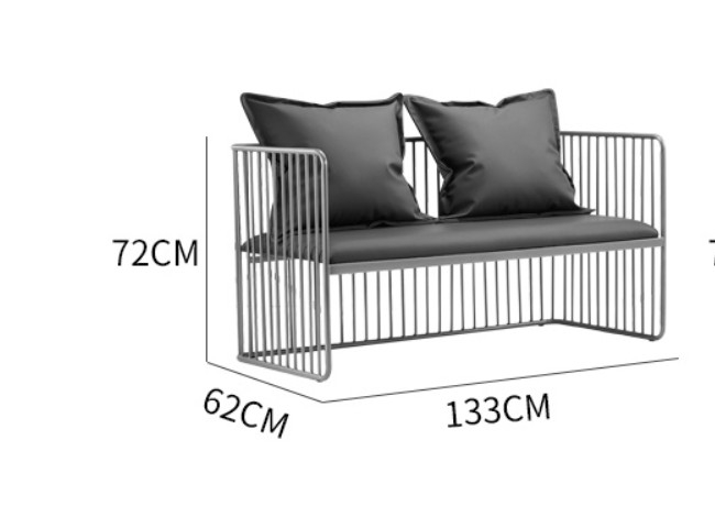 Металевий диван у стилі LOFT для вітальні