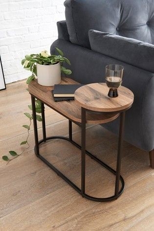 Консольний стіл із вбудованим столиком