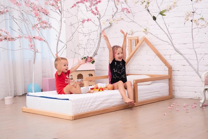 Купити вузьке ліжечко будиночок у дитяче