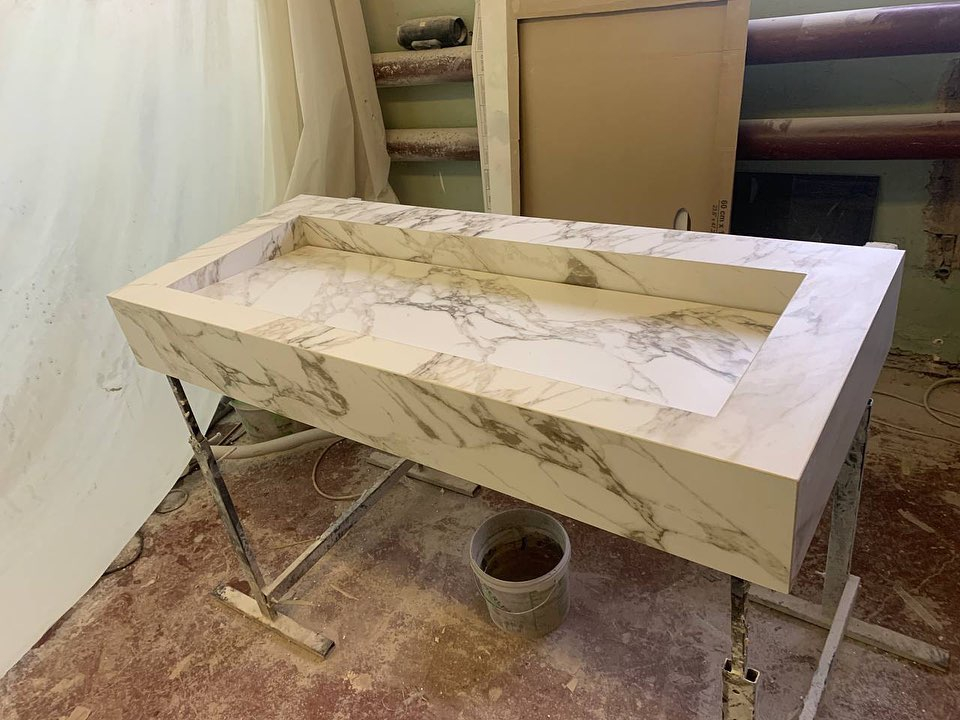 Дизайнерський великий умивальник із керамограніту для ванної кімнати