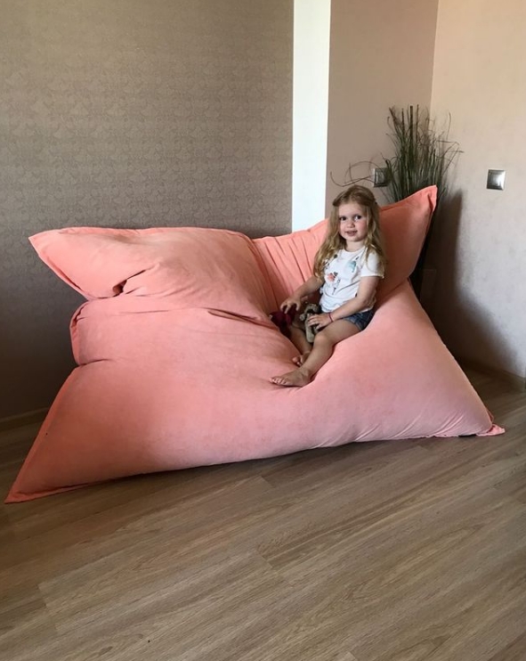 Крісло мішок рожевий з меблевої тканини